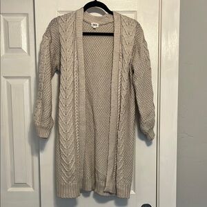 🌵 3 for $20 BKE Beige Cable Knit Cardigan